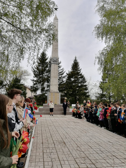 Митинг на &quot;Братской могиле с захоронением воинов, погибших в период Великой Отечественной войны 1941-1945 гг.&quot;.